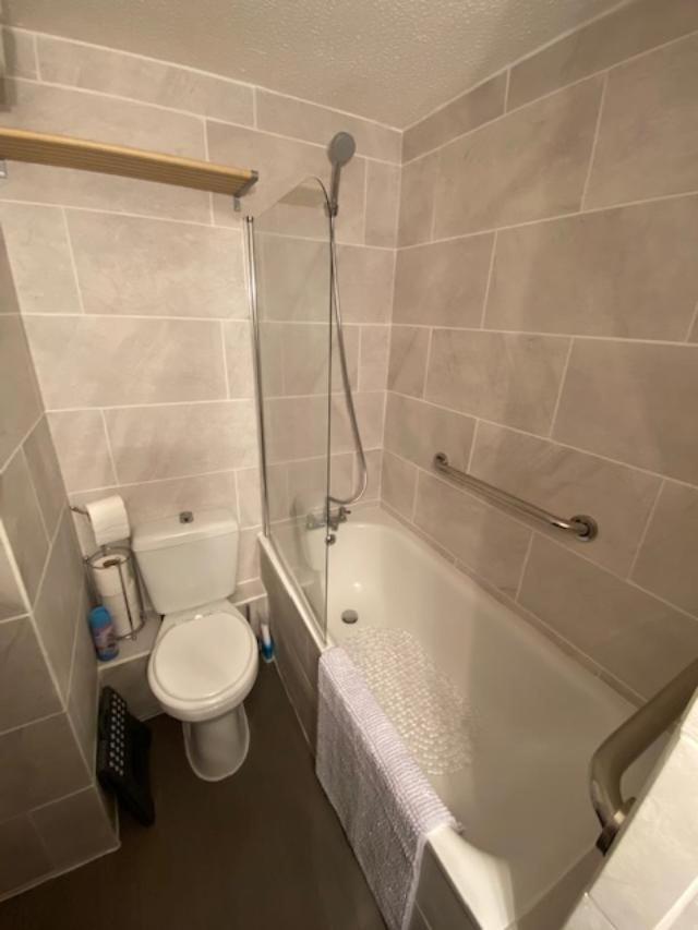 Bradley Stoke Self Contained Ground Floor Apartment 布里斯托 外观 照片