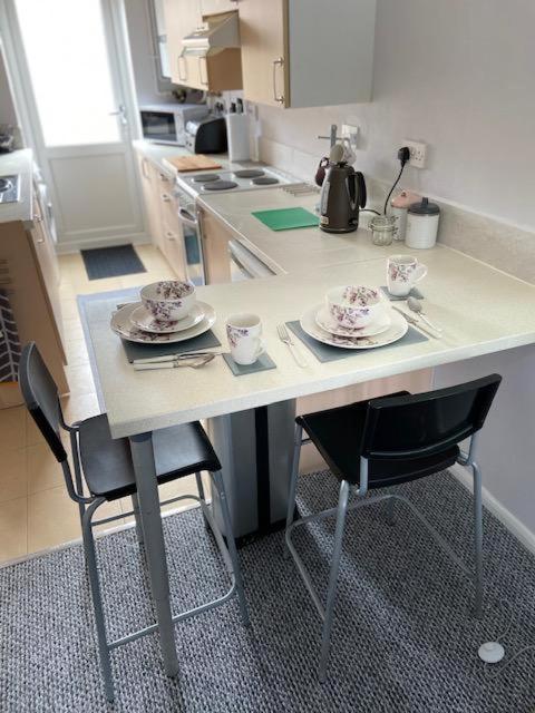 Bradley Stoke Self Contained Ground Floor Apartment 布里斯托 外观 照片